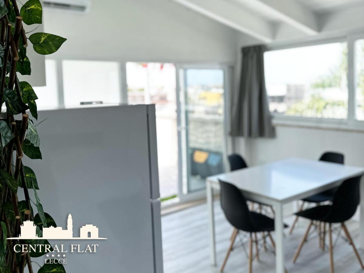Apartamento Lecce Central Flat - Attico Con Patio E Parcheggio Privato Exterior foto